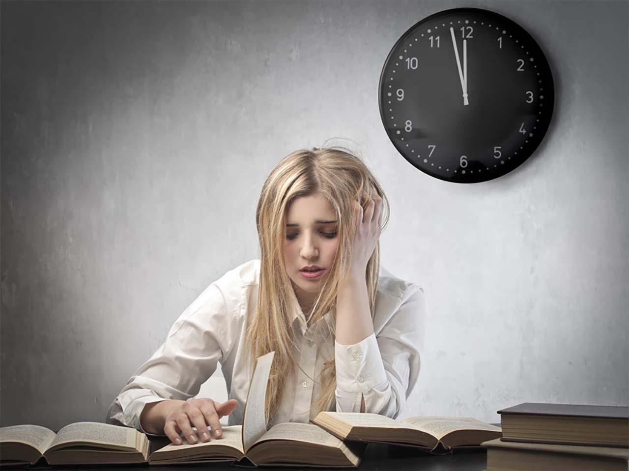 Mất ngủ ở tuổi thanh niên: Tiềm ần những nguy hiểm khó lường