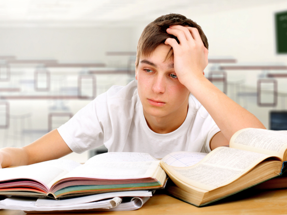 Mất ngủ ở tuổi dậy thì gây nên những hệ lụy gì?